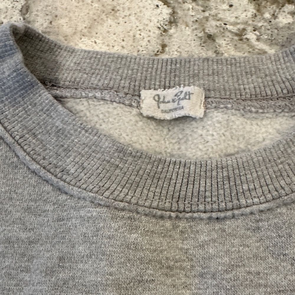 Brandy Melville Gray Cropped Sweatshirt - Picture 3 of 4